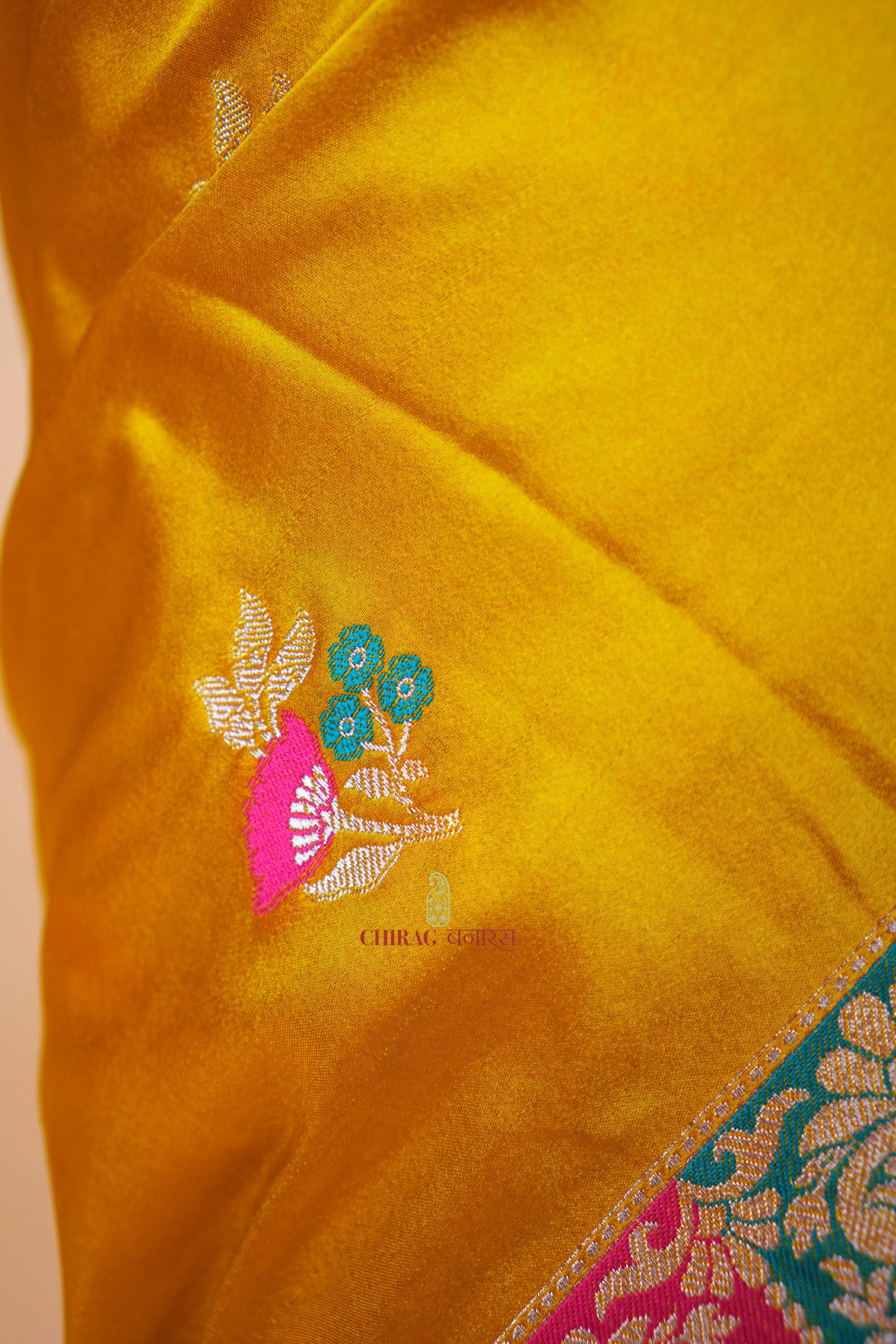 Mashru Katan Silk Rangkat Border Saree